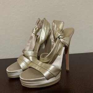 CASADEI WOMENS GOLD HEELS SIZE 7 MADE IN ITALY